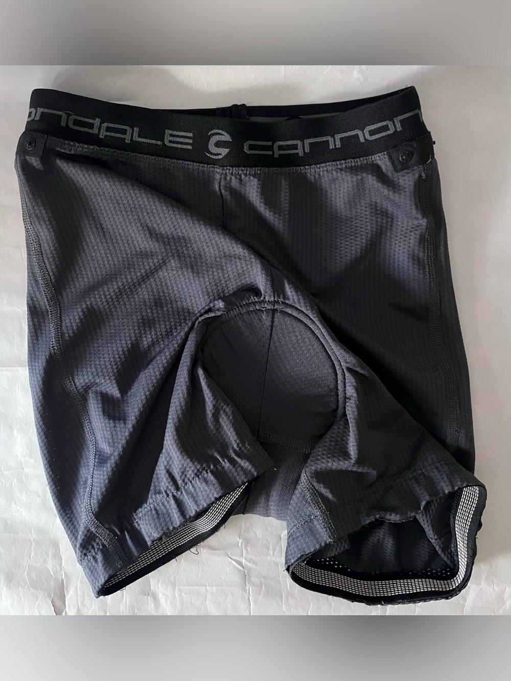 Cannondale padded Bicycle Shorts Size 8 M Medium Gray